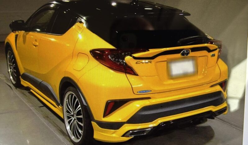 
								Toyota CHR full									
